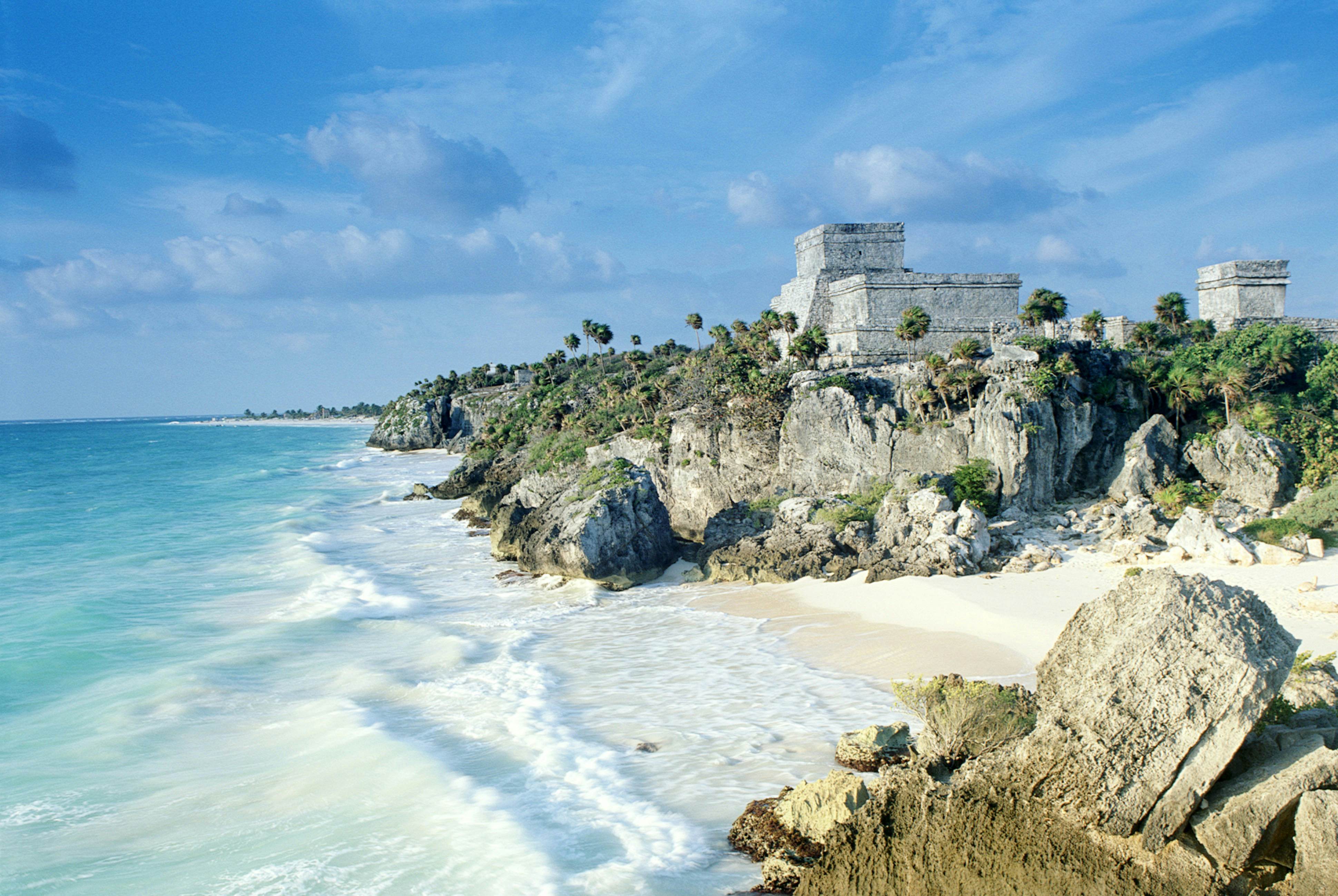 https://lp-cms-production.imgix.net/2019-06/fab6b5f03e66bb144875992631973f01-tulum-ruins.jpg